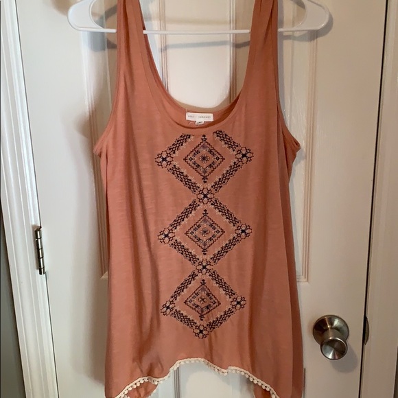 Buckle Brand Tank - Picture 1 of 8